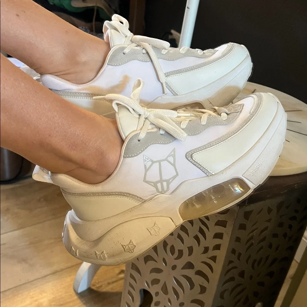 🛑 1 hour sale. Naked Wolfe, size 9, Turbo Casual White Sneakers w/ Wolf logo - Picture 3 of 11